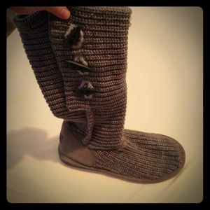 Knitted boots
