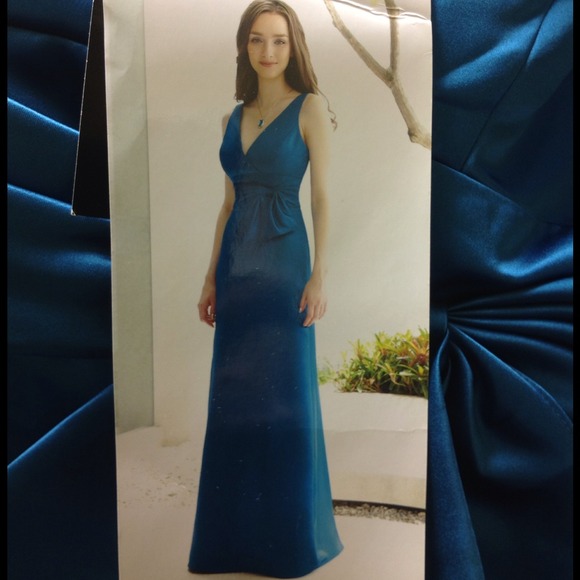 Jasmine Belsoie B2 Bridesmaid L2013