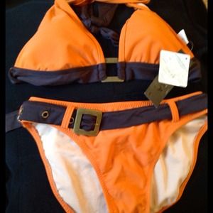 Never worn-tags still on SZ8 adorable bikini!