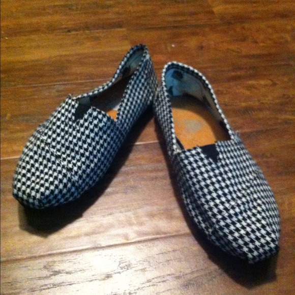 Aloha Island shoes (Tom look alikes)