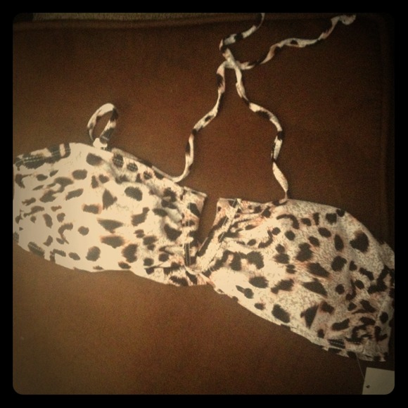 👙SOLD!👙Cheetah Print Bikini Top
