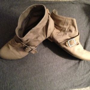 ❗REDUCED ❗Super cute ankle booties!!