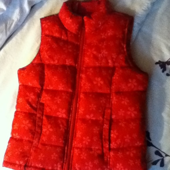 🎀🎀A red and pink flower vest🎀🎀
