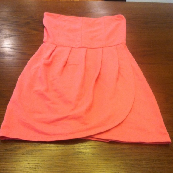Darling pink strapless dress size S