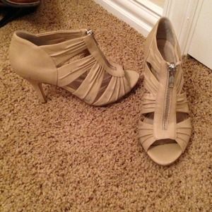 Aldo nude heels