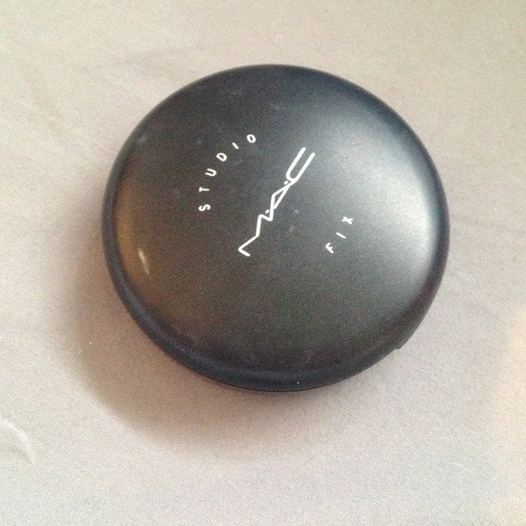 ❌❌SOLD! ❌❌MAC studio fix foundation