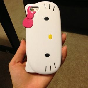 Hello Kitty iPhone 5 case.. Has Card Slot..