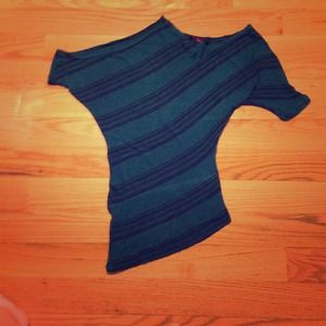 Lovely asymmetrical shirt!