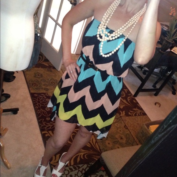 Dress. Sold!!!! - Picture 2 of 4