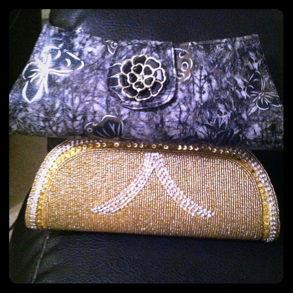 💥BUNDLE💥 "ONE OF A KIND" clutch!