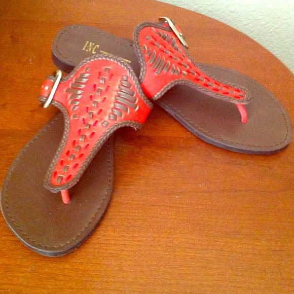 💢SOLD💢I•N•C Sandals