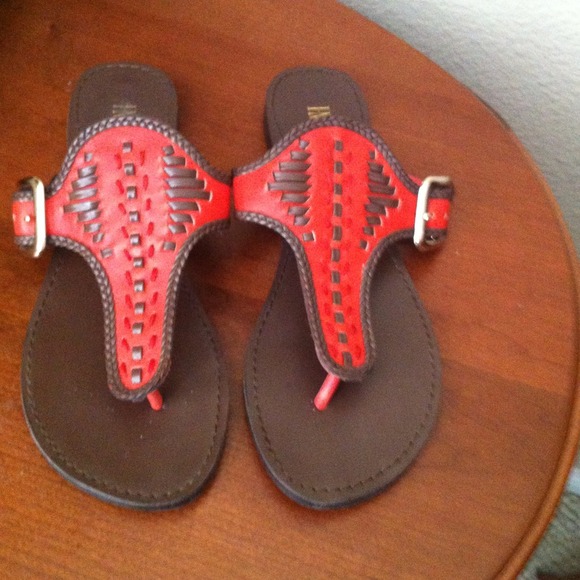 💢SOLD💢I•N•C Sandals - Picture 2 of 3
