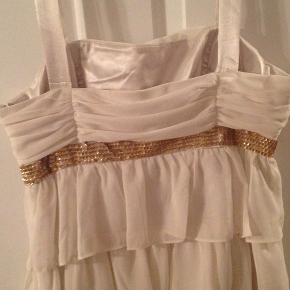 Layered Ruffled Dress - Picture 3 of 3