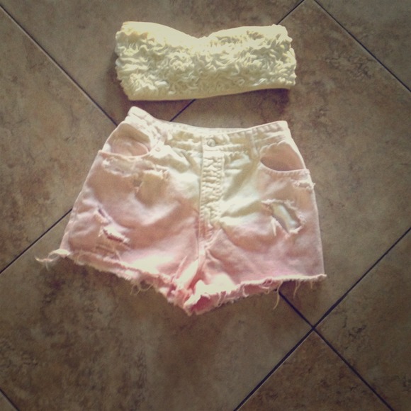 SOLD❗Vintage High Waisted Shorts😍💋