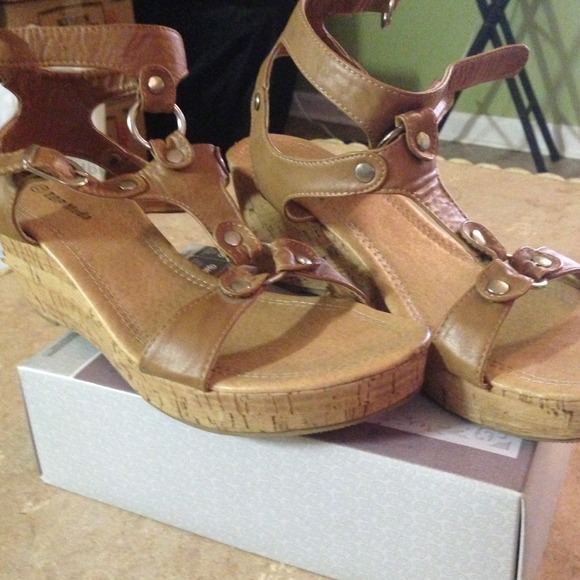 Shoes - Dollhouse wedges size 7 1/2