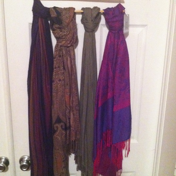 Scarfs