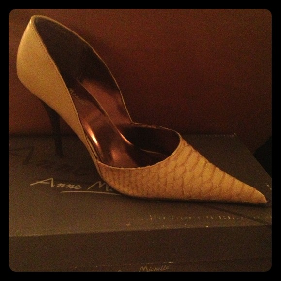 Beige and brown pumps! Never been worn!