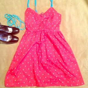 Perfect little summer dress. Sweet coral color.
