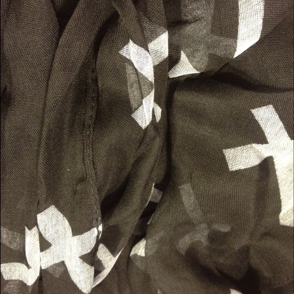 🚫SOLD🚫🌟NEW🌟black cross infinity scarf - Picture 2 of 2