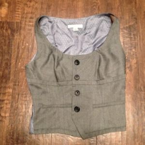 Black and cream vest.