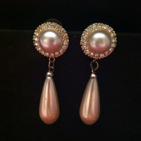 Rhinestone and faux Pearl Earrings