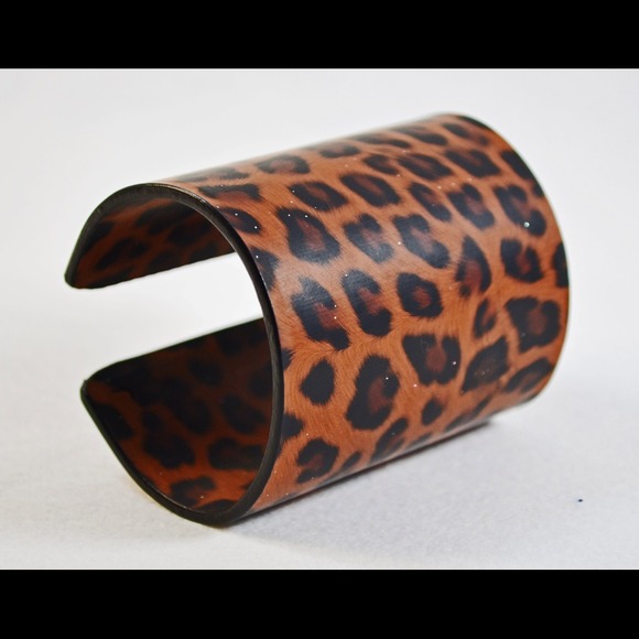 Brand New Leopard Synthetic Leather Cuff