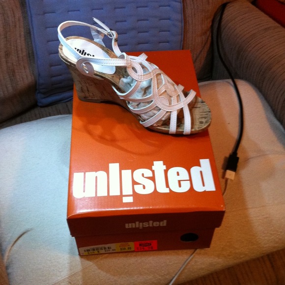 White sandles from unlisted