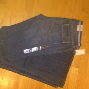 Gap low rise stretch denim. NWT bootcut size 6