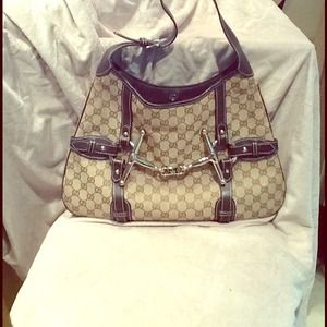 <3 classic handbag