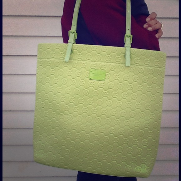 NWT Michael Kors lime green Jet Set neoprene tote