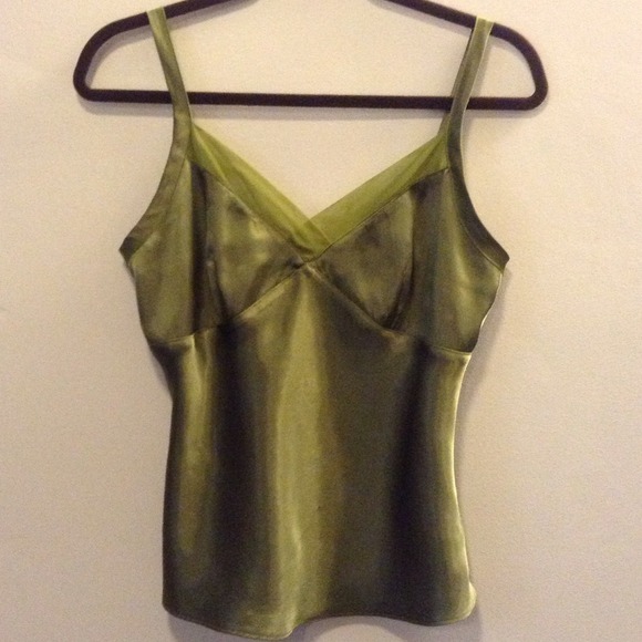 💚REDUCED! Green cami💚