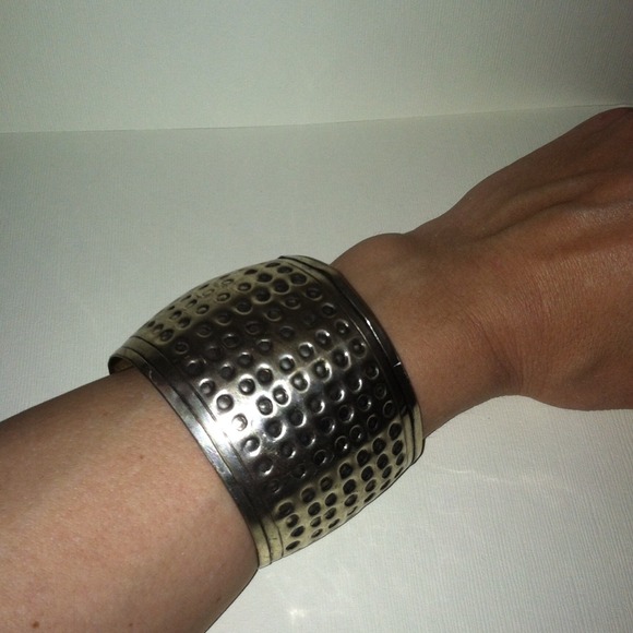 Sliver cuff - Picture 3 of 3