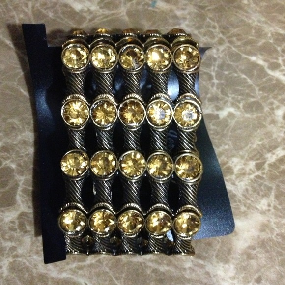 Antique gold and cristal bracelet