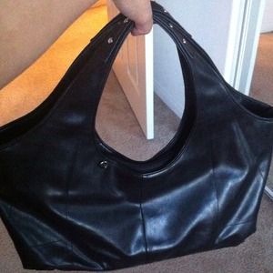🚫SOLD🚫👜Black Handbag👜Reduced Price!!!!