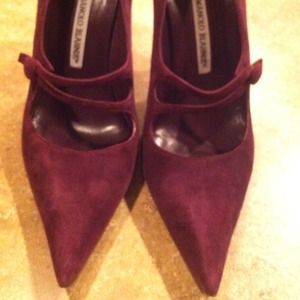 Authentic Manolo Blahnik!! Size 40