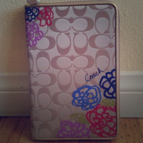 100 % Authentic COACH E-Reader case
