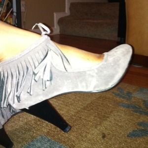 Grey fringe heels