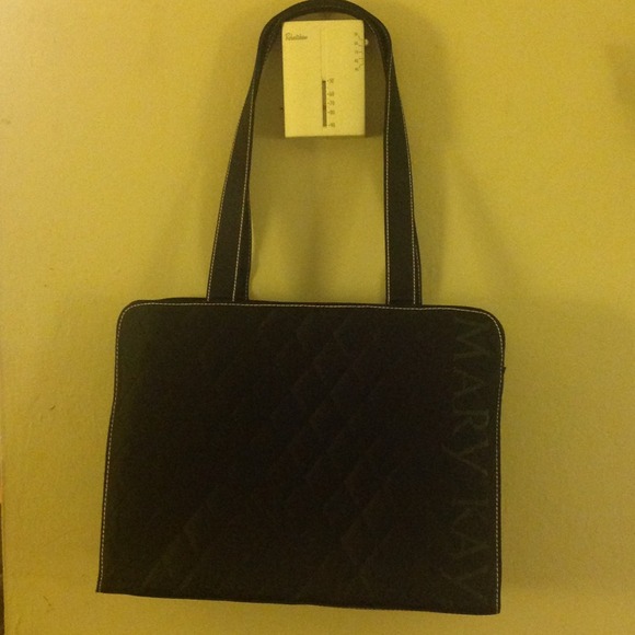 💄🎀👜👛Large Mary Kay Quilted Black Bag.💋💗👜👛