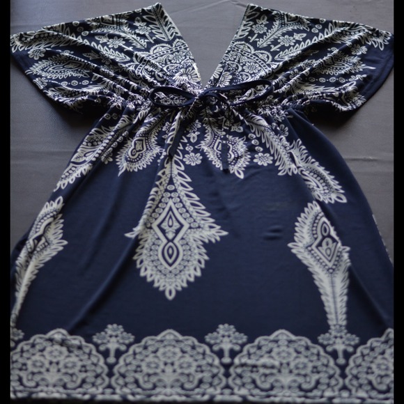 Bundle of (4) shirts