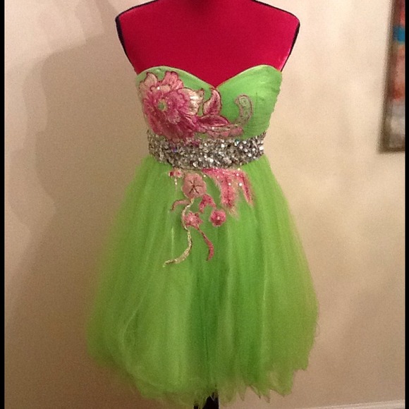 Beautiful prom or party dress!!!