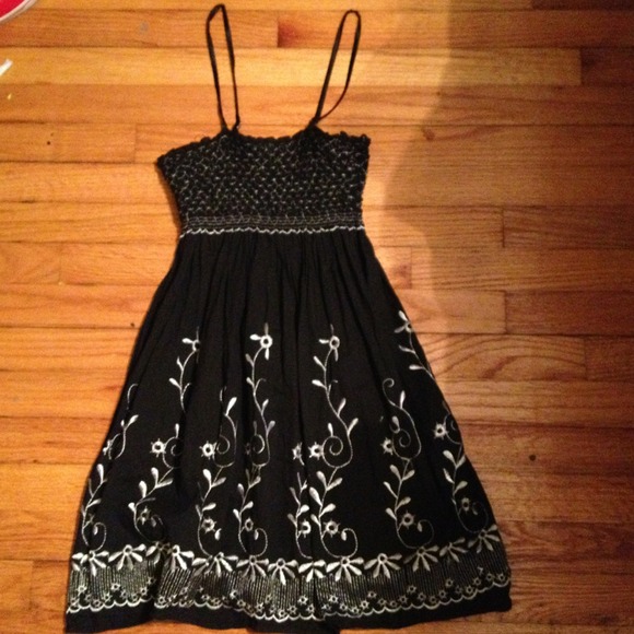 Black dress with scrunch top