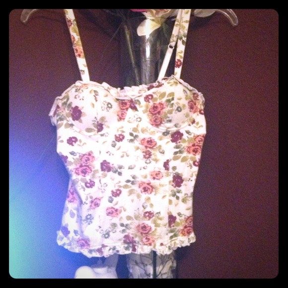 🌹SOLD🌹Floral Corset-like Top