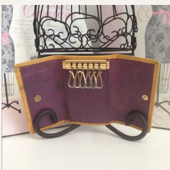 {LOUIS VUITTON} Epi Leather Key Holder Wallet - Picture 2 of 4