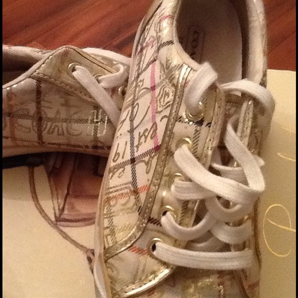 Hot Coach tennis shoes!!!!