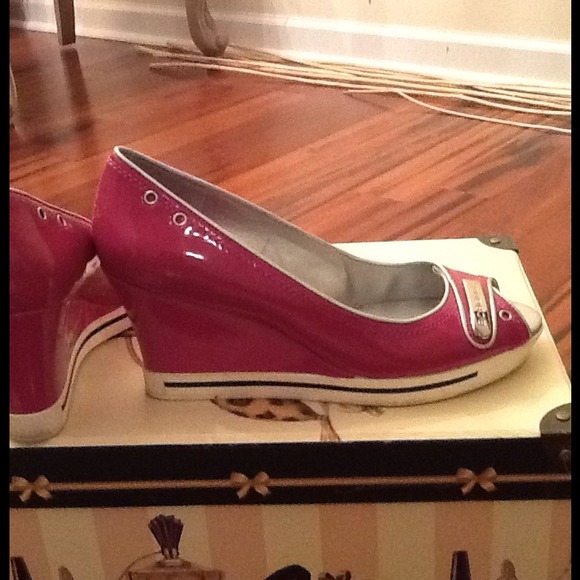 Bcbg girls pink wedges!!!!