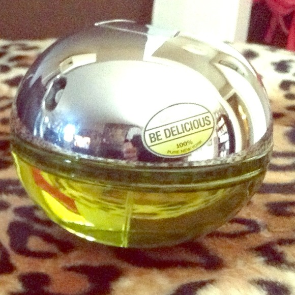 🚫SOLD🚫DKNY Be Delicious perfume!