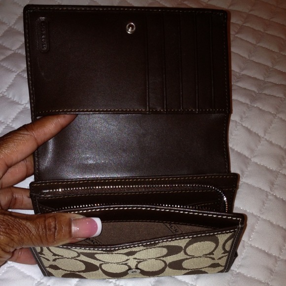 Coach Wallet - Picture 3 of 4