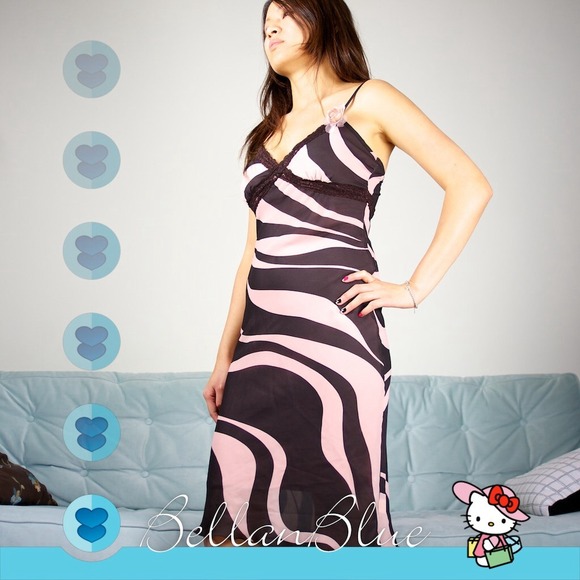 The VIVIAN dress - Picture 2 of 4