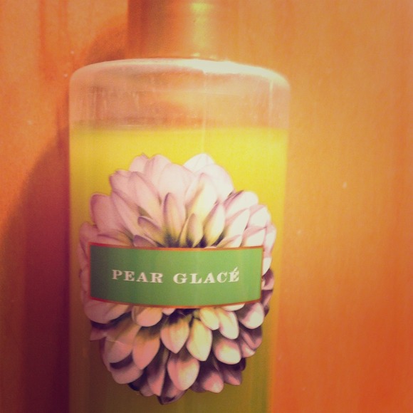 ✨Traded✨ Pear body wash
