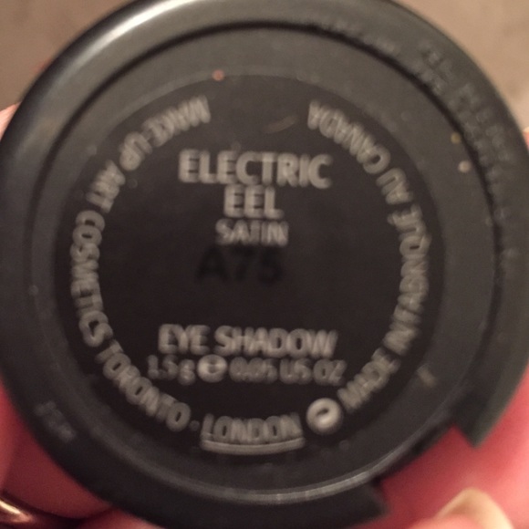 Mac eyeshadow - Picture 3 of 4